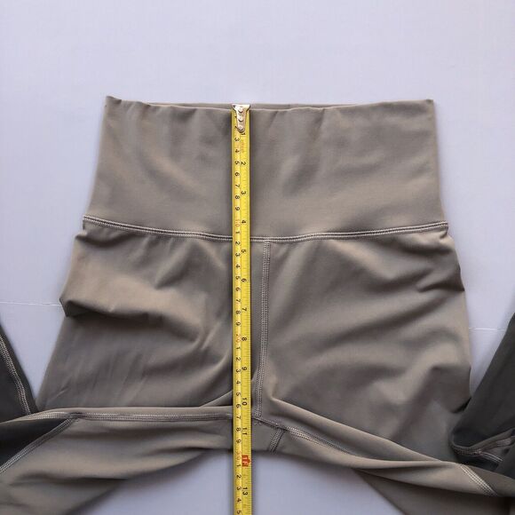 Vuori Colorblock Studio Legging in Light Oregano Size Small High Rise. LIKE NEW! - Picture 6 of 11